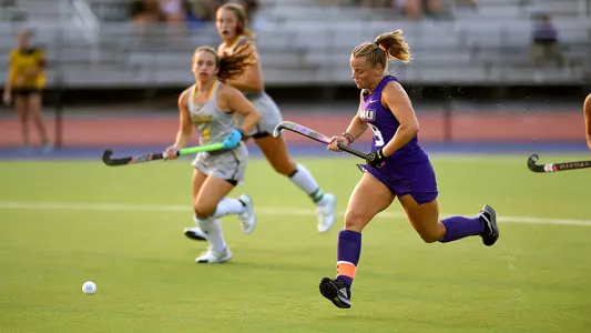 Eveline Zwager William & Mary 09162022 Dribbling