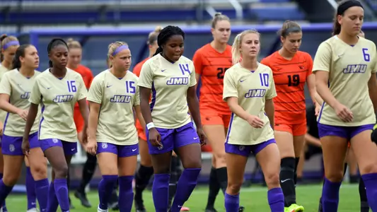 Lineup walk out WSoc