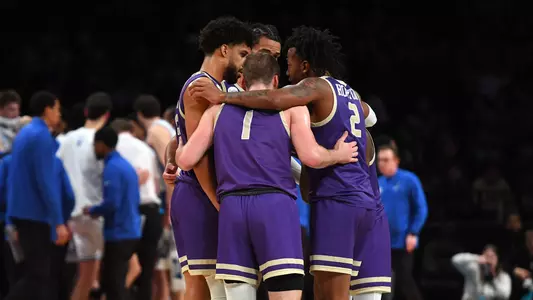 JMU huddle vs. Duke in NCAA Championship Second Round