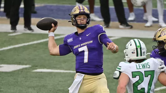 Camden Coleman makes a pass against Marshall
