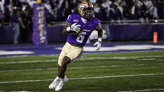 George Pettaway takes a handoff against ODU