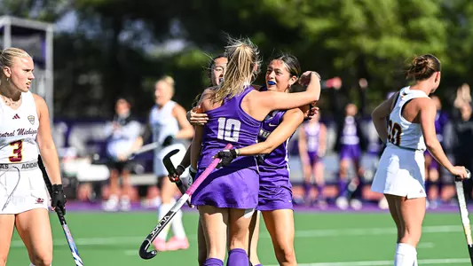 Raguini & Molier Hug vs Central Michigan 110525