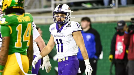 Nick DeGennaro plays at Oregon in the CFP First Round