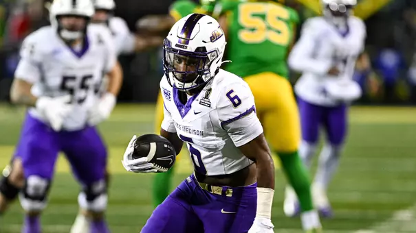 George Pettaway carries the ball during the CFP First Round at Oregon in 2025.