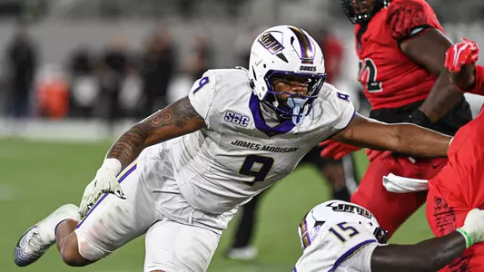 Kei'Trone Simpson makes a tackle at San Diego State