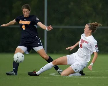 8 Nicole Vickery action