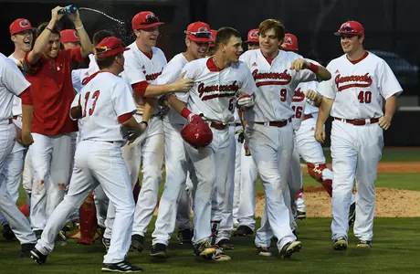 Alexander_walk off