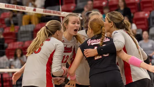 volleyball huddle