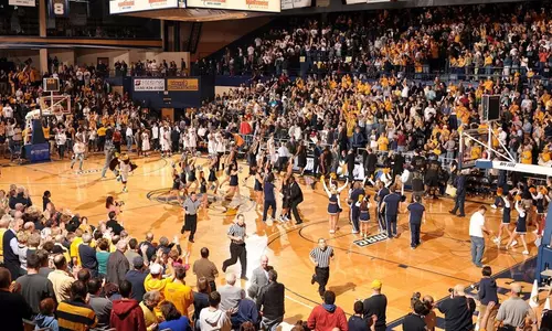 bball_generic_crowd_02
