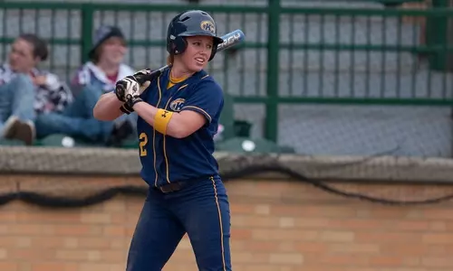 sball_action_carmicahel01