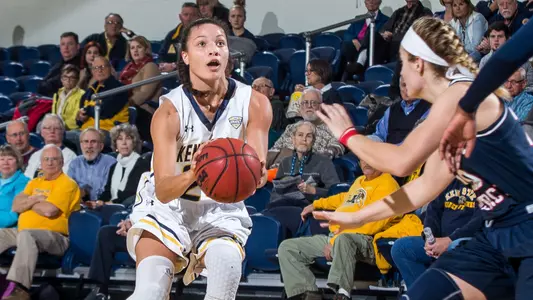 wbb_action_golden_12