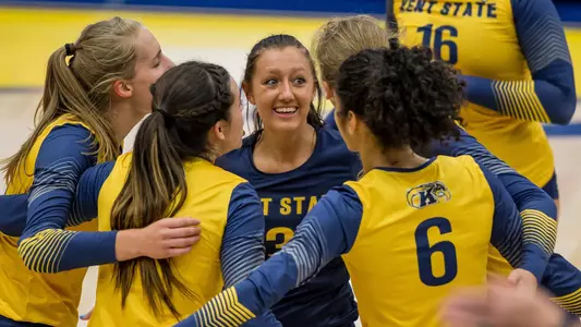 vball_action_geraghty_huddle_01