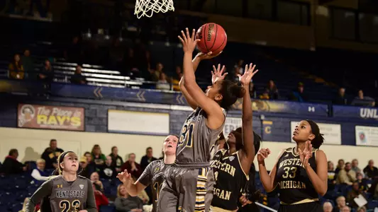 wbb_action_carter_13