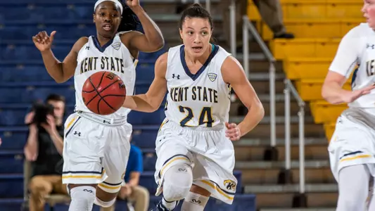 wbb_action_golden_13
