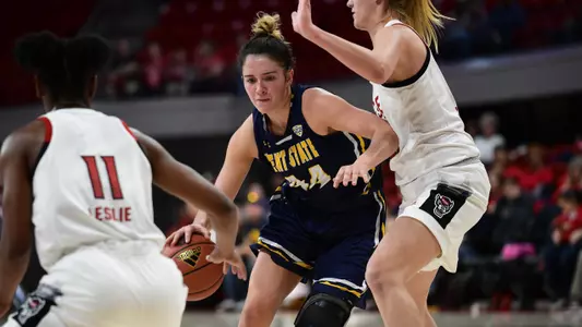 wbb_action_thall_01