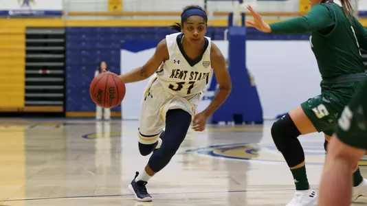 wbb_action_carter_16