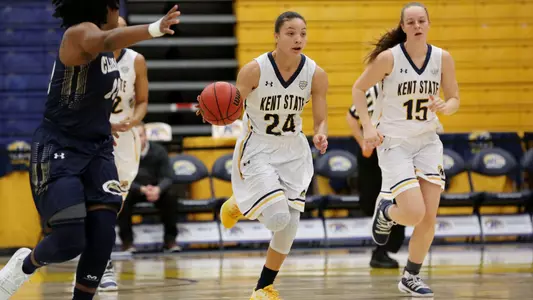 wbb_action_golden_22