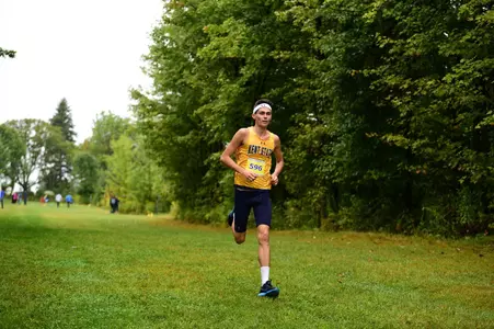 Clark Bookman running at Tommy Evans Invitational 9-8-18