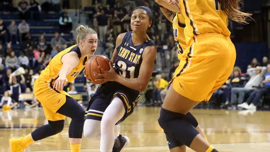 wbb_action_carter_20
