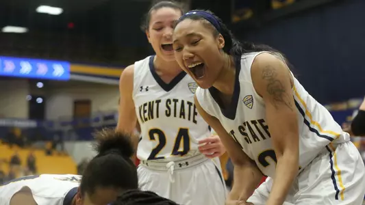 wbb_action_barber_smith_14