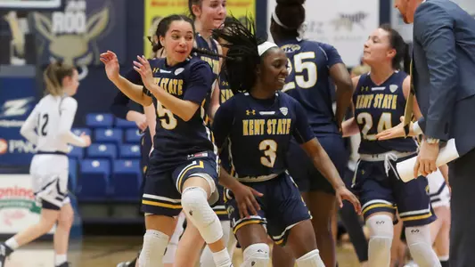 wbb_celebrate_at_akron_2019