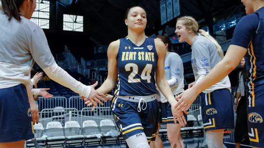 wbb_action_golden_25