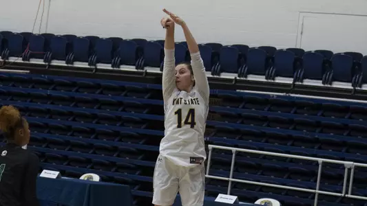 wbb_action_shumate05