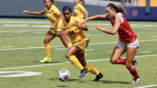 wsoc_action_donkor_01