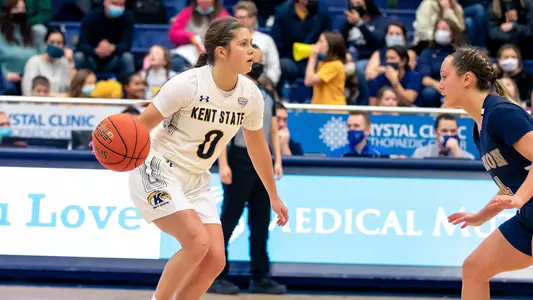 wbb_action_santoro_05