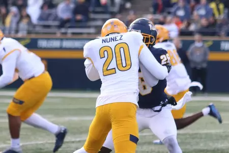 fball_action_nunez02