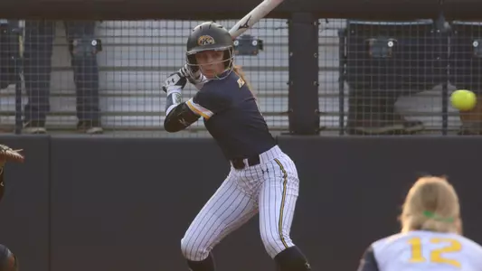 sball_action_robertson_01