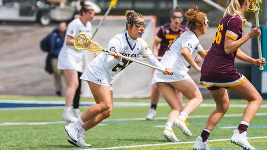 wlax_action_cook_megan_01