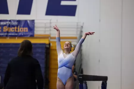 Gymnastics_2023_action_Schultz02