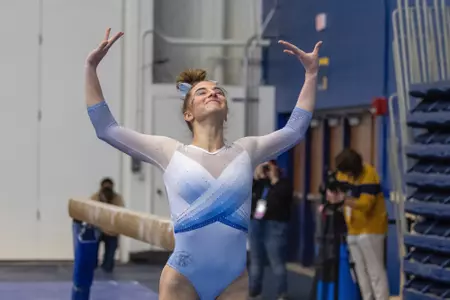 gymnastics_2023_action_haxton01