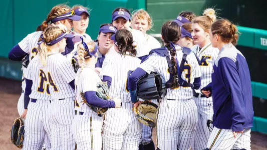 sball_action_team_50