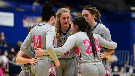 wbb_action_thall_play4kay_2022