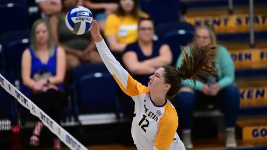 vball_action_shoemake01