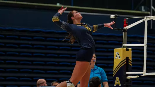 vball_action_mcguire_08