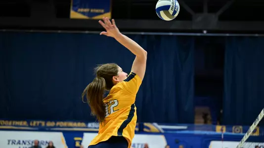vball_action_shoemake03