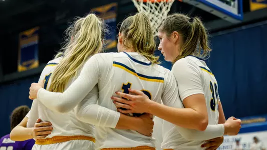 wbb_action_team_60