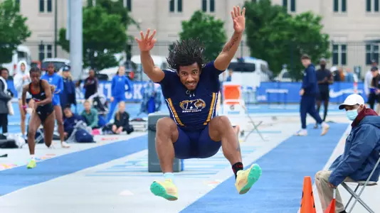 motf_action_hairston04