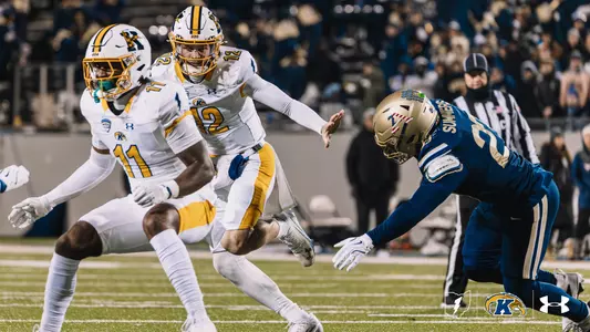 Dru DeShields stiff arm at Akron