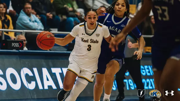 wbb_action_hauser_12