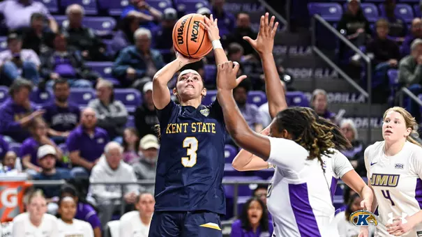 wbb_action_hauser_10