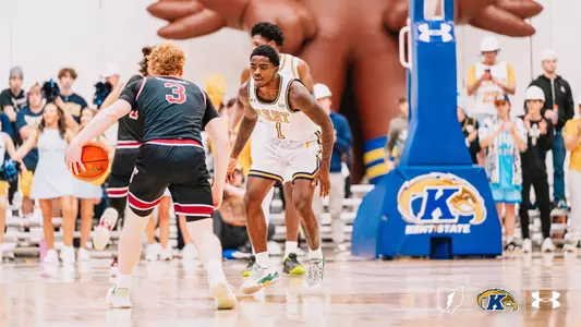 Cian Medley on defense vs. Troy