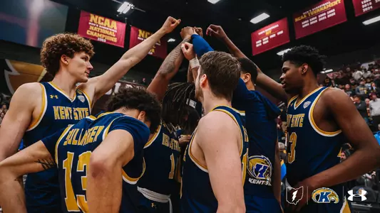 Team huddle at Loyola Chicago