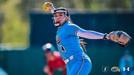 sball_action_johnson_ella_03