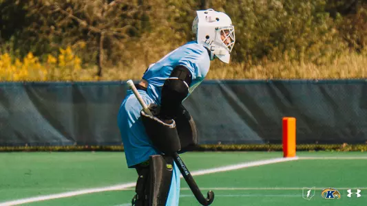 Michaela Skinner in goal for Kent State