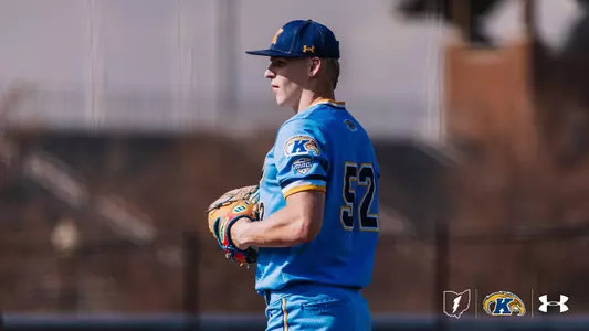 Gavin Jones Pitching