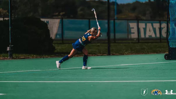 Addie Gagnon shooting the ball at SRU